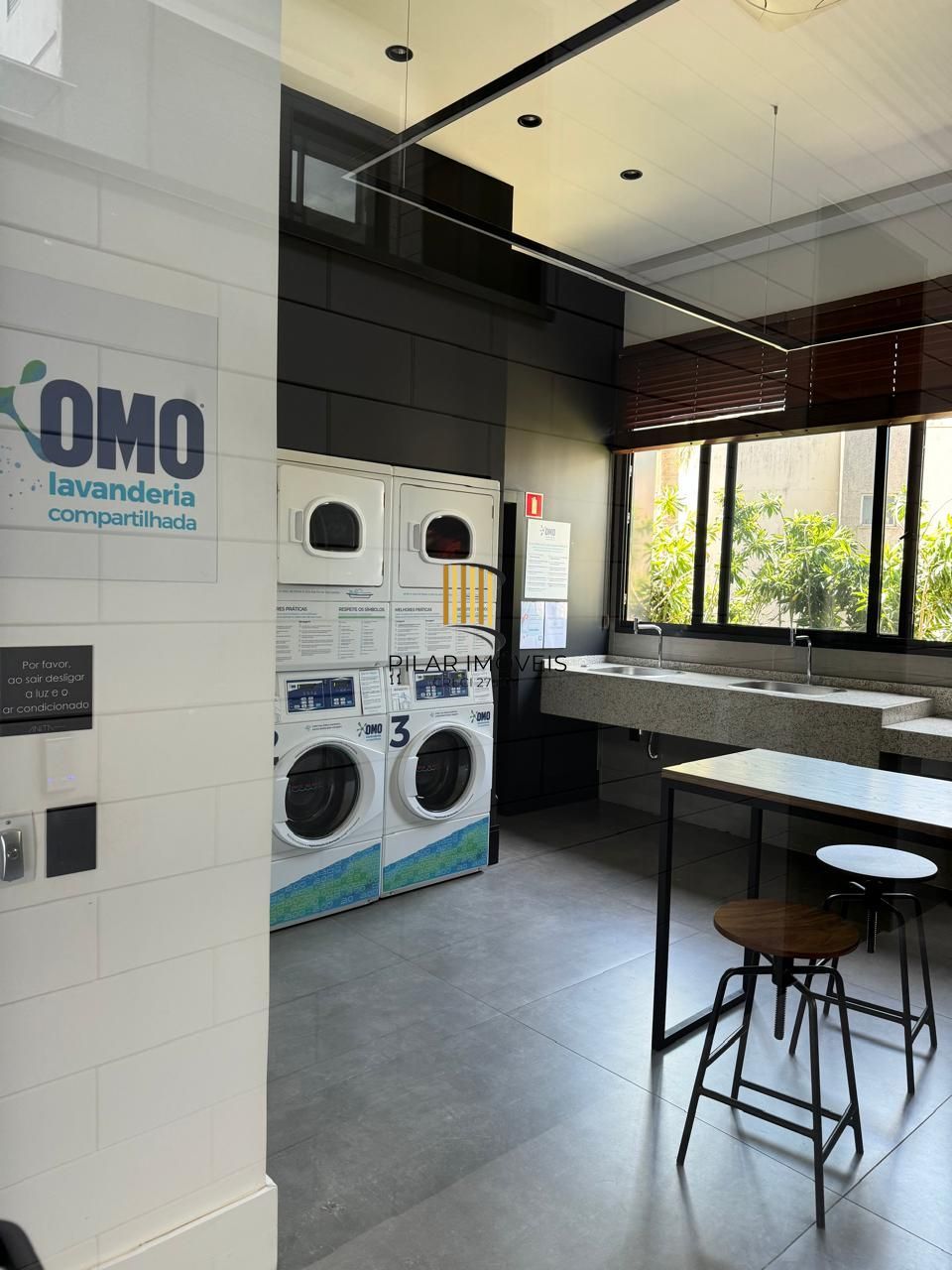 Apartamento de 42 m2 para alugar com 1 suíte, lavabo, churrasqueira e vaga no bairro Boa Vista em Porto Alegre.