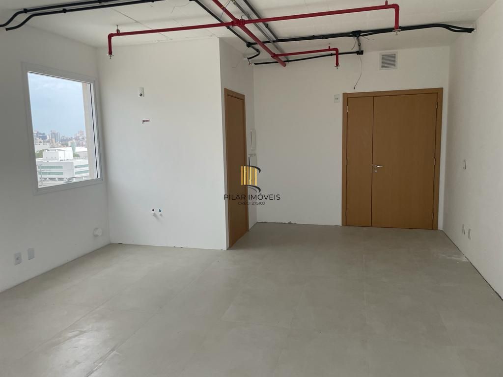 Sala para venda e locação no Medplex,  33 m2 andar alto.