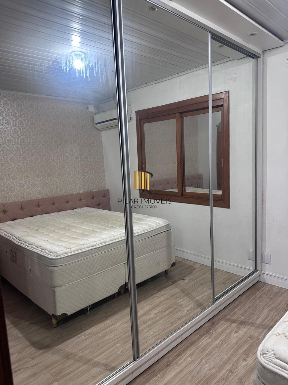 Sobrado localizado no bairro Mato Grande, c/2 dormitórios, living, cozinha e um aconchegante espaço gourmet c/ churrasqueira para reunir familia e amigos.