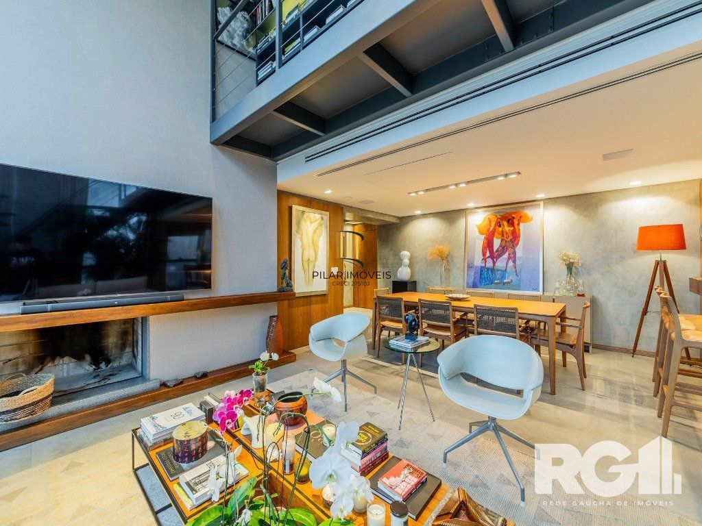 Belíssimo apartamento no Glass Aurélio andar alto,  Living com pé direito duplo,  174m² privativos finamente decorado no Moinhos de Vento