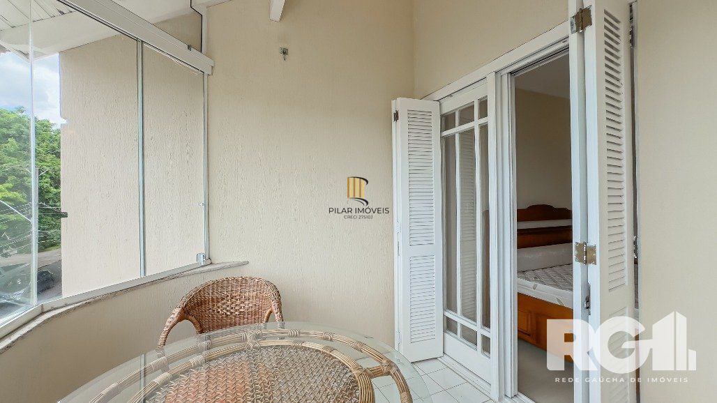 Linda casa de 282 m2 com 4 dormitórios, sendo 3 suítes e a suíte master no Chácara das Pedras.