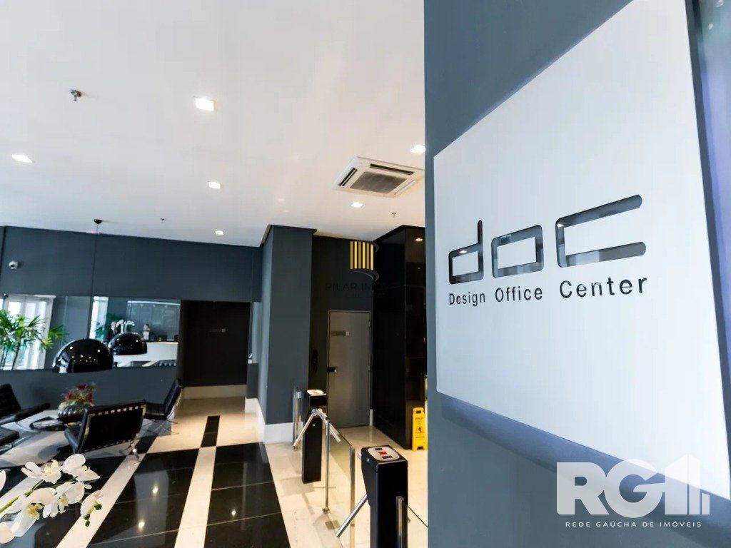 Sala para alugar totalmente mobiliada e decorada, 52 m² privativos divididos em 2 ambientes com vaga.
