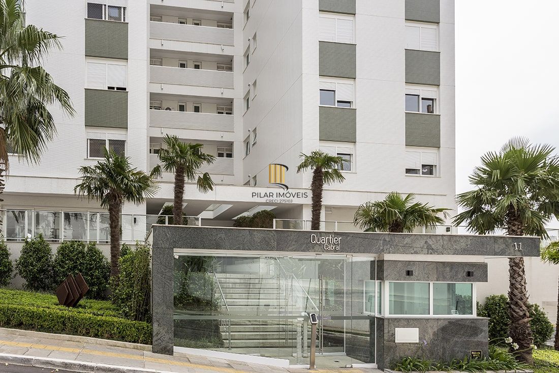 Apartamento à VENDA, com ótima planta de 137 m² privativos, 3 SUÍTES, 2 vagas, em um condominio com INFRAESTRUTURA DE RESORT, bairro RIO BRANCO.