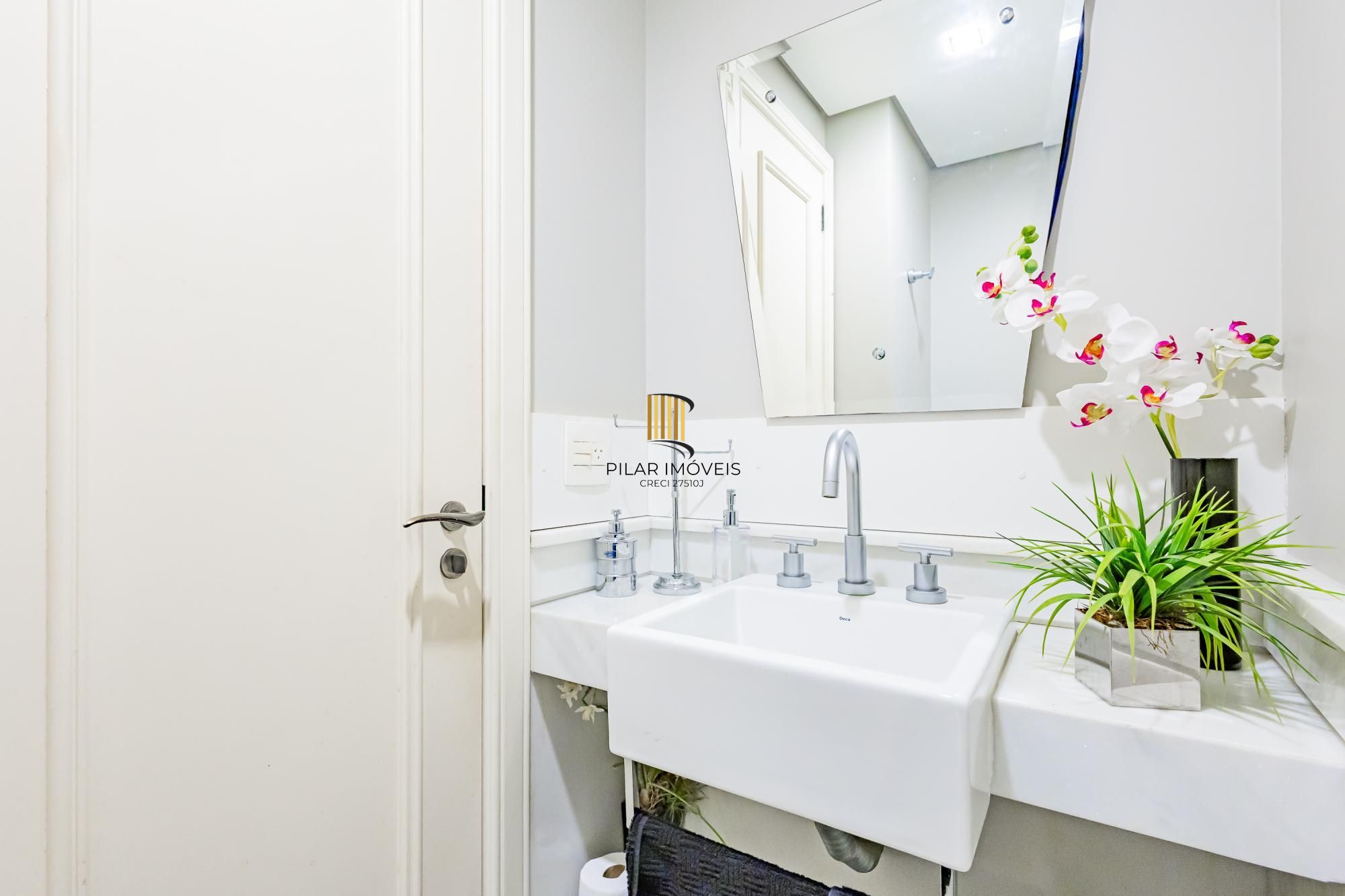Espetacular apartamento 3 suítes 3 vagas com infra completa no Moinhos de Vento