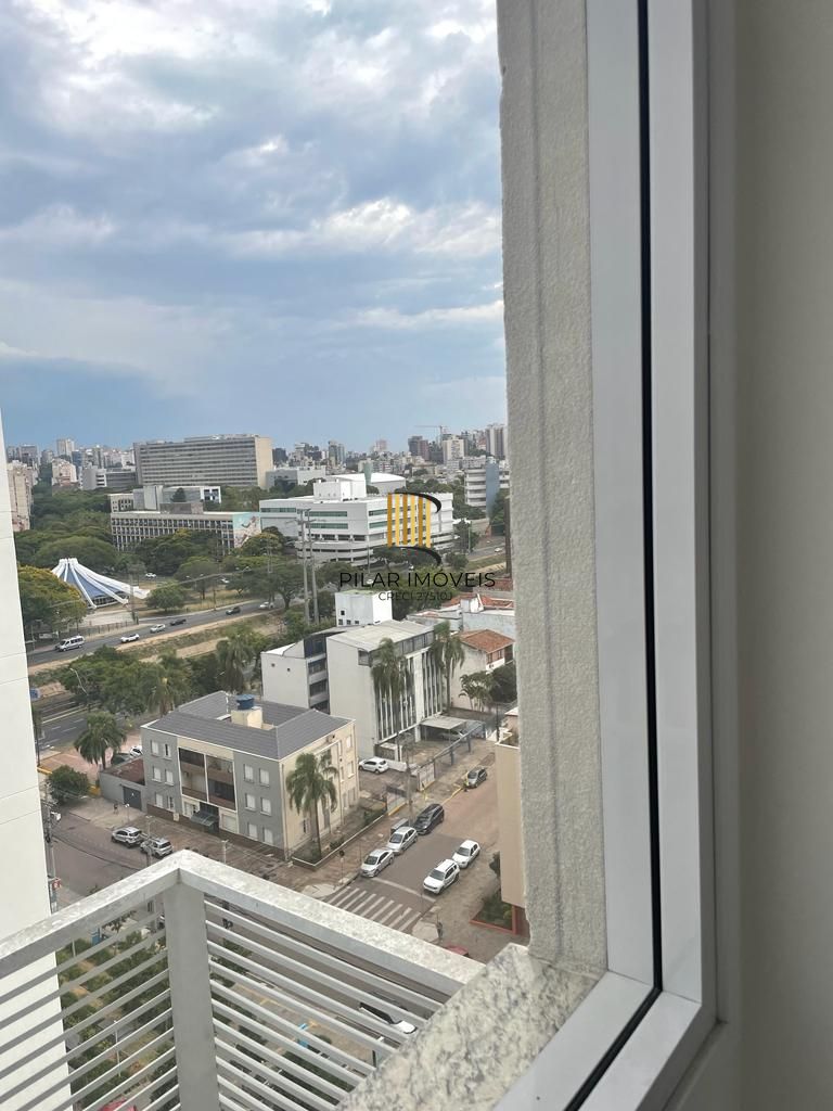 Sala para venda e locação no Medplex,  33 m2 andar alto.