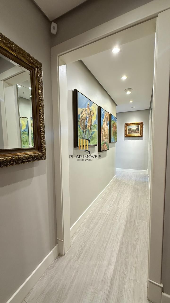 Espetacular Clínica de Cirurgia Médica toda montada à venda na Av. Carlos Gomes em Porto Alegre