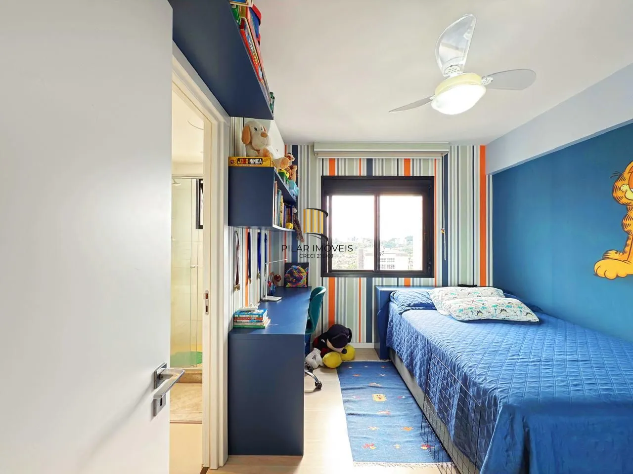 Apartamento de 3 suítes com 3 vagas, 136 m2 próximo ao Shopping Iguatemi.