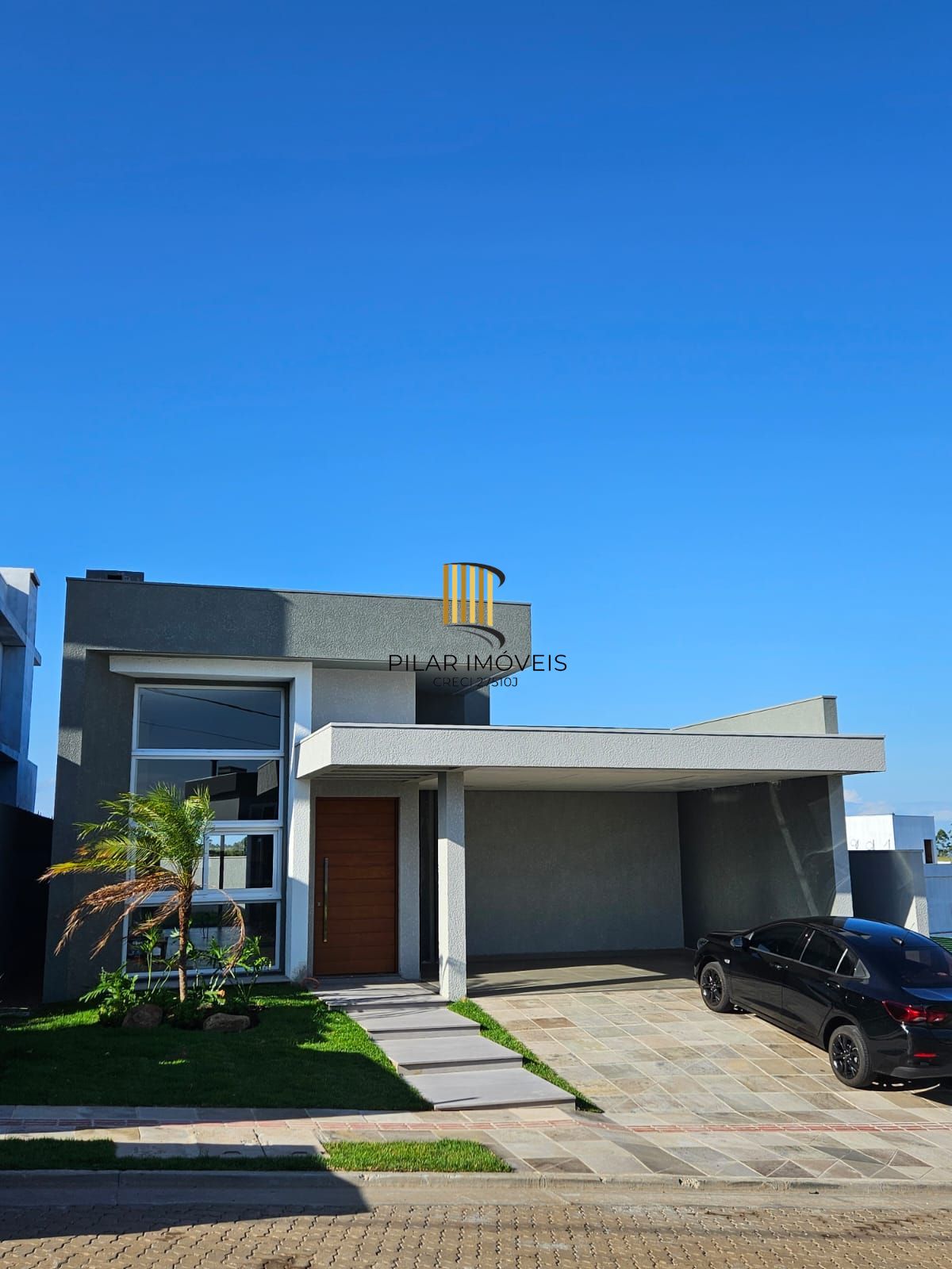 Casa em condomínio fechado com 178 m2 com 3 dormitórios sendo 1 suíte e 4 vagas. - Pilar Imóveis