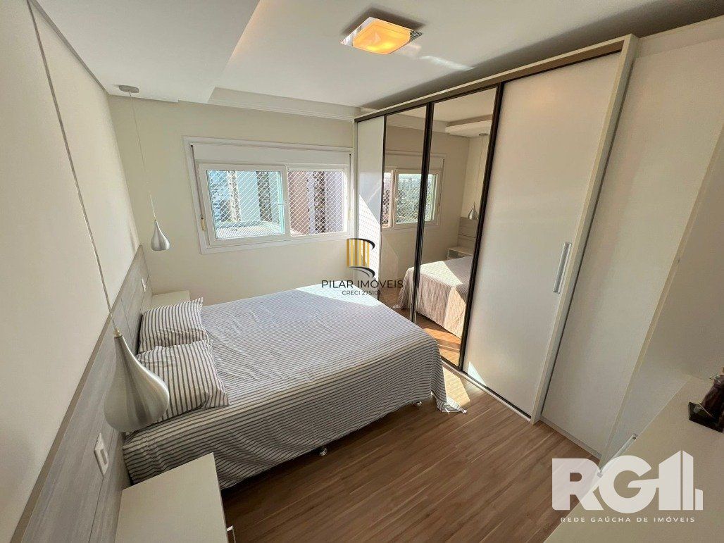 Espetacular apartamento para ALUGAR mobiliado com eletrodomésticos, 3 dormitórios, 2 vagas cobertas, infra completa no coração do Bairro Petrópolis.