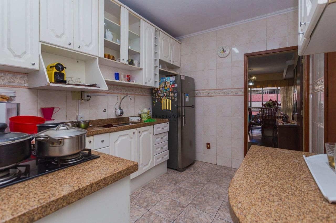 Apartamento com 171m², 4 dormitórios e 2 vagas no Centro Histórico.