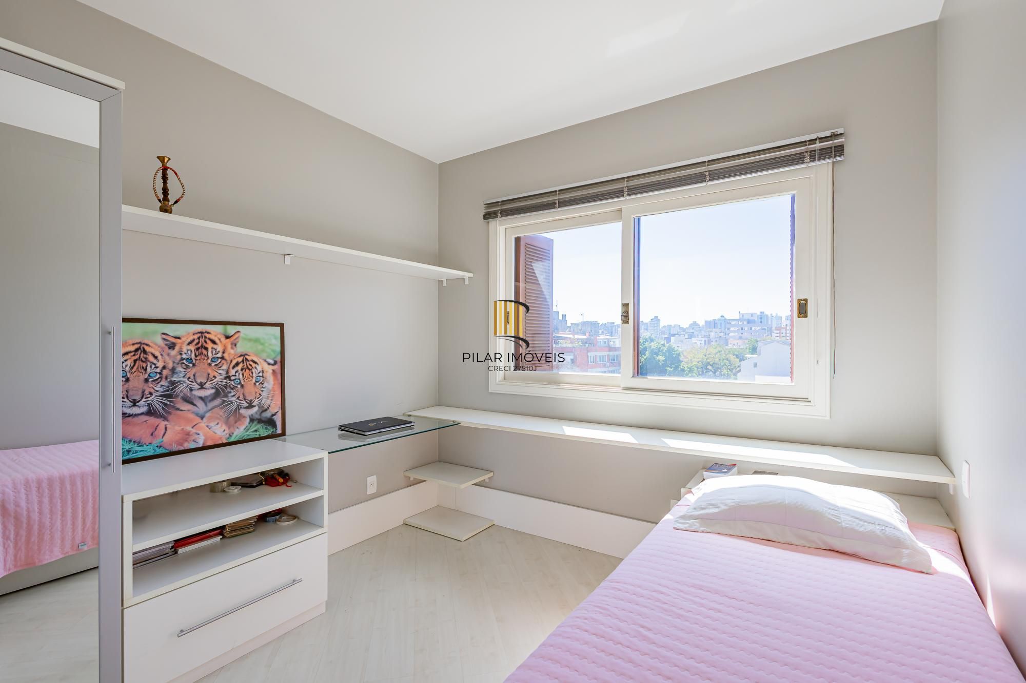 Espetacular apartamento 3 suítes 3 vagas com infra completa no Moinhos de Vento