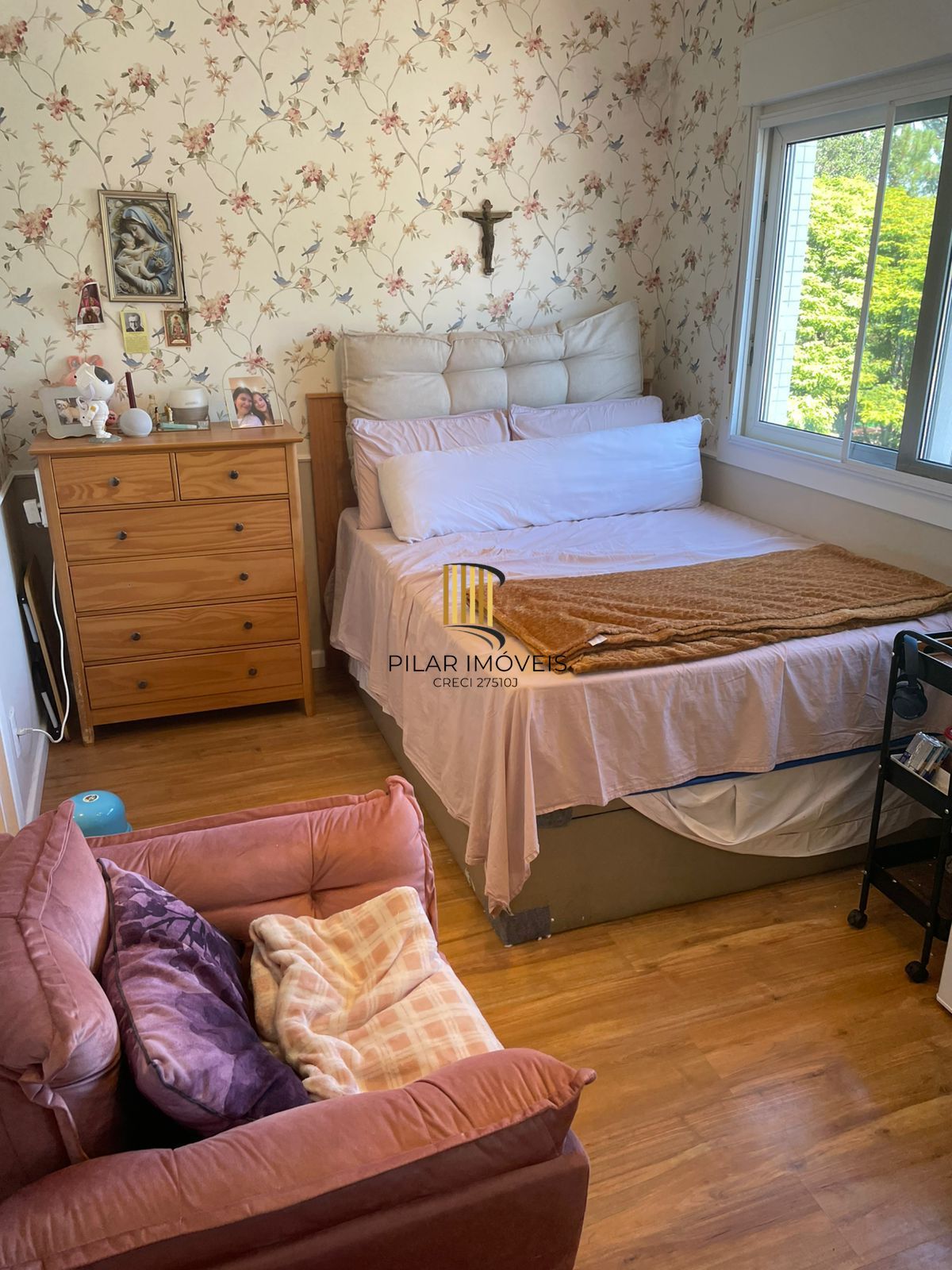 Apartamento à VENDA, com ótima planta de 137 m² privativos, 3 SUÍTES, 2 vagas, em um condominio com INFRAESTRUTURA DE RESORT, bairro RIO BRANCO.