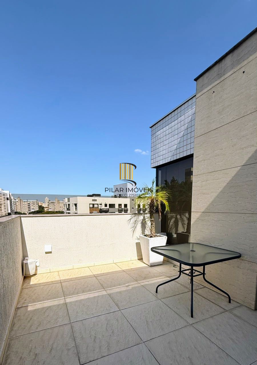 COBERTURA À VENDA c/ 168m2, 3 dormitórios, 1 suíte, 2 vagas de garagem, Passo da Areia, Porto Alegre !!