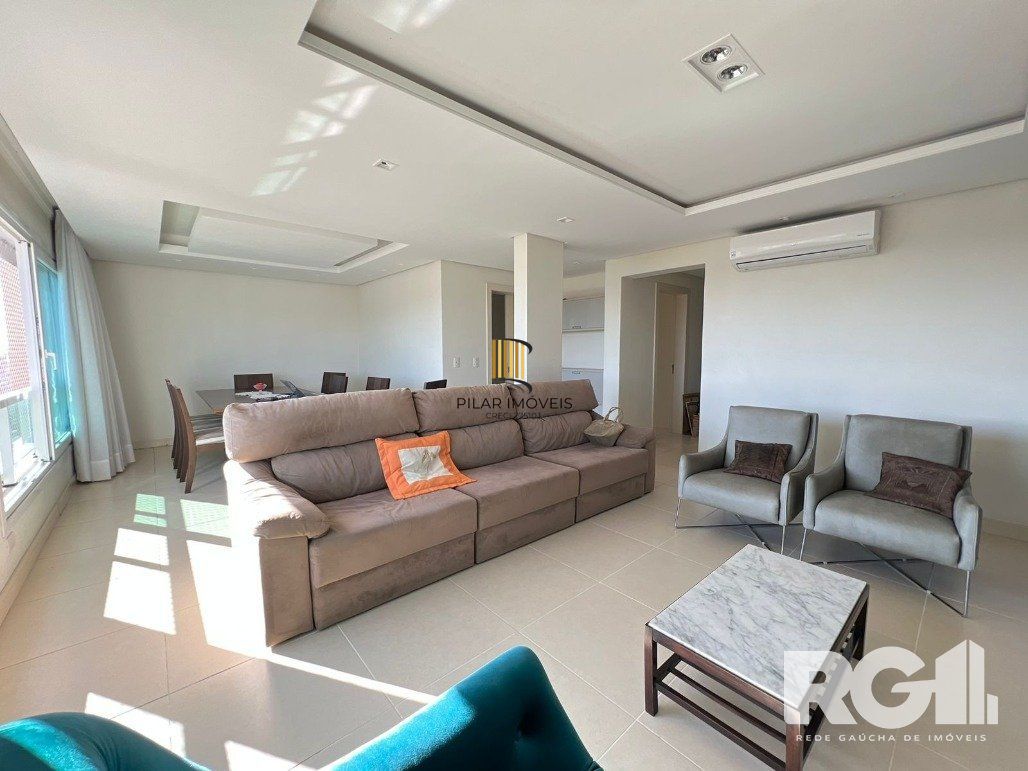 Espetacular apartamento para ALUGAR mobiliado com eletrodomésticos, 3 dormitórios, 2 vagas cobertas, infra completa no coração do Bairro Petrópolis.
