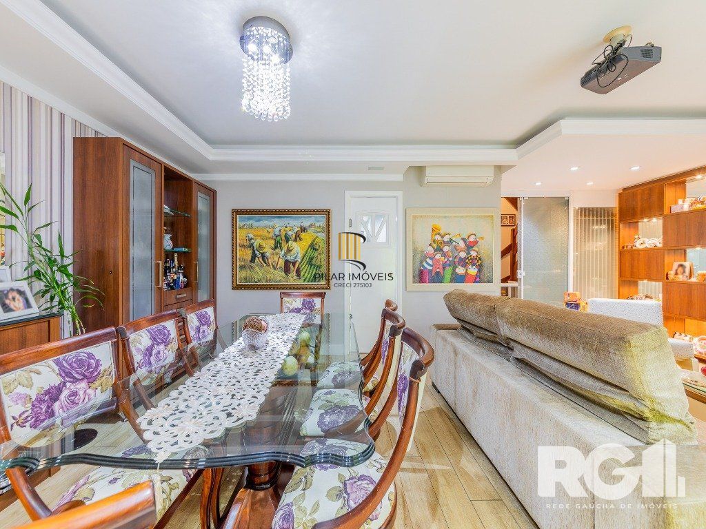 EXCLUSIVIDADE  Belíssima casa de 4 suítes + gabinete no condomínio fechado Terra Mater com vista exuberante para o bosque, próximo da portaria e infraestrutura.