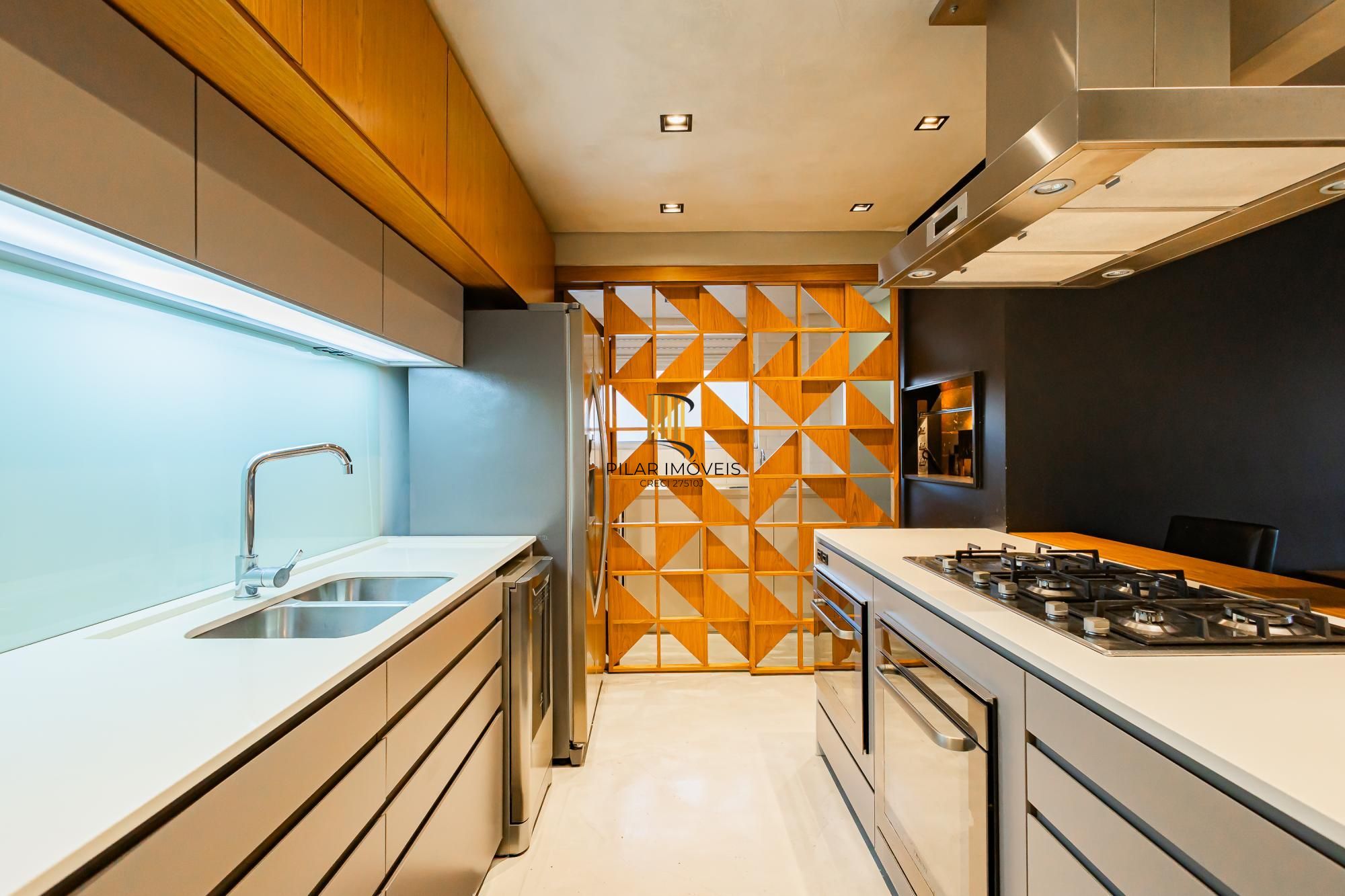 Espetacular apartamento finamente decorado e mobiliado por arquiteto renomado com 3 vagas próx. Rua Nova Iorque