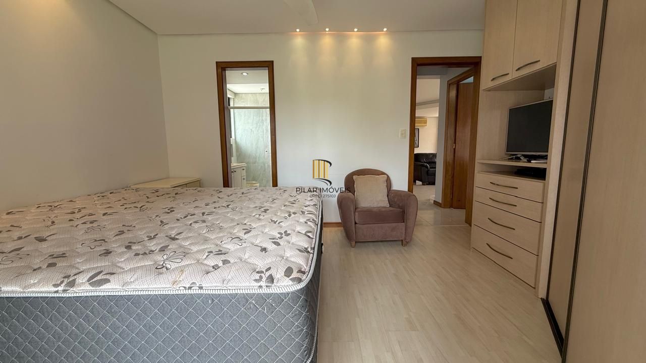 Apartamento a venda de 105 m2 2 dormitórios sendo 1 suíte e 2 vagas individuais no bairro Petrópolis.