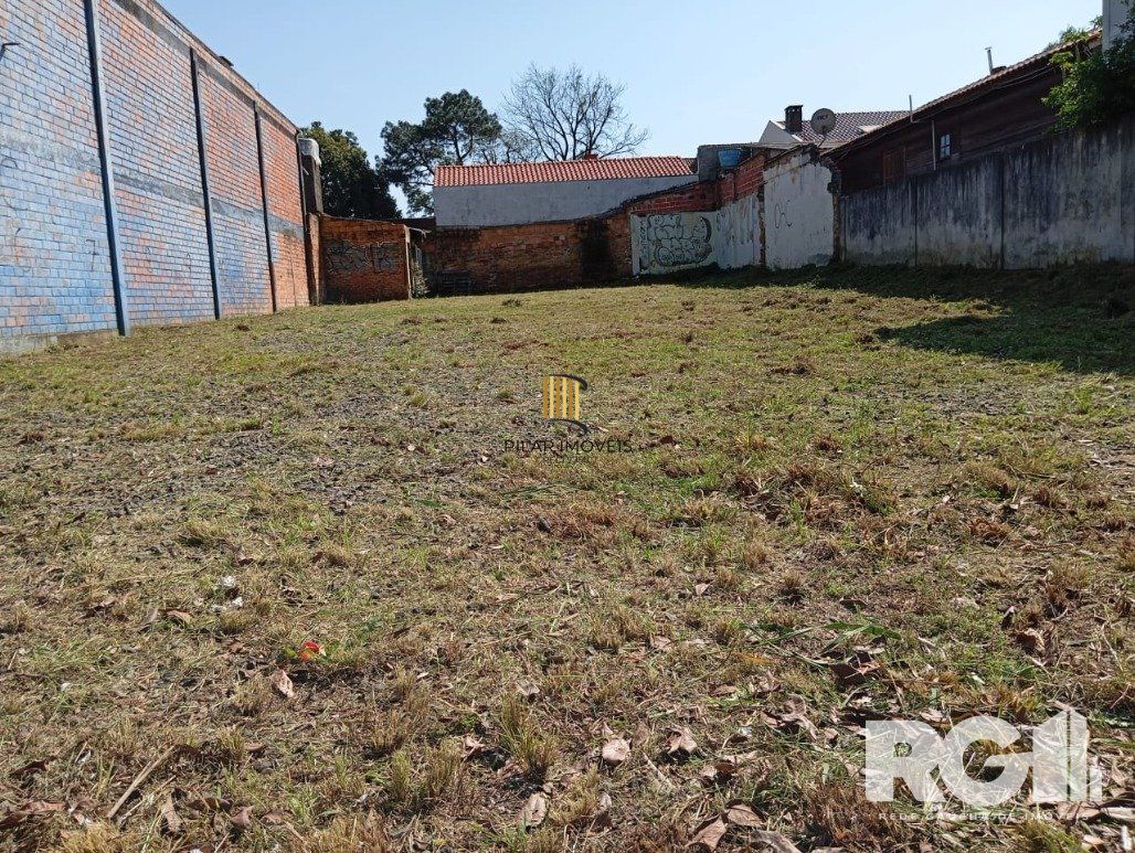 Terreno comercial de 572 m2,  medindo 14,30 m de testada x 40 m de profundidade  na Av. Boqueirão em Canoas-RS.