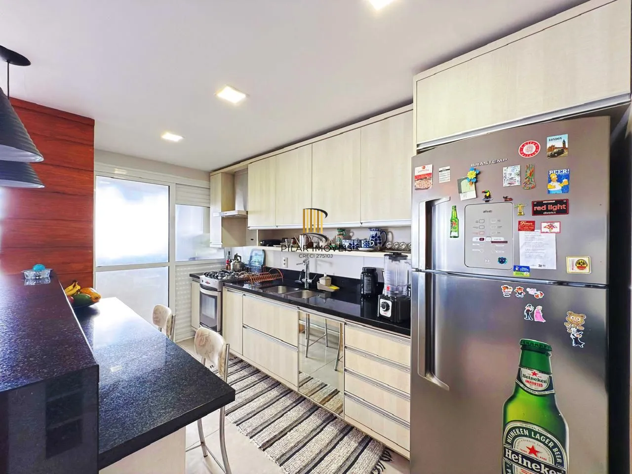 Apartamento de 3 suítes com 3 vagas, 136 m2 próximo ao Shopping Iguatemi.