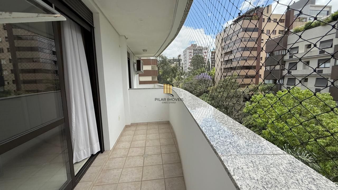 Apartamento a venda de 105 m2 2 dormitórios sendo 1 suíte e 2 vagas individuais no bairro Petrópolis.