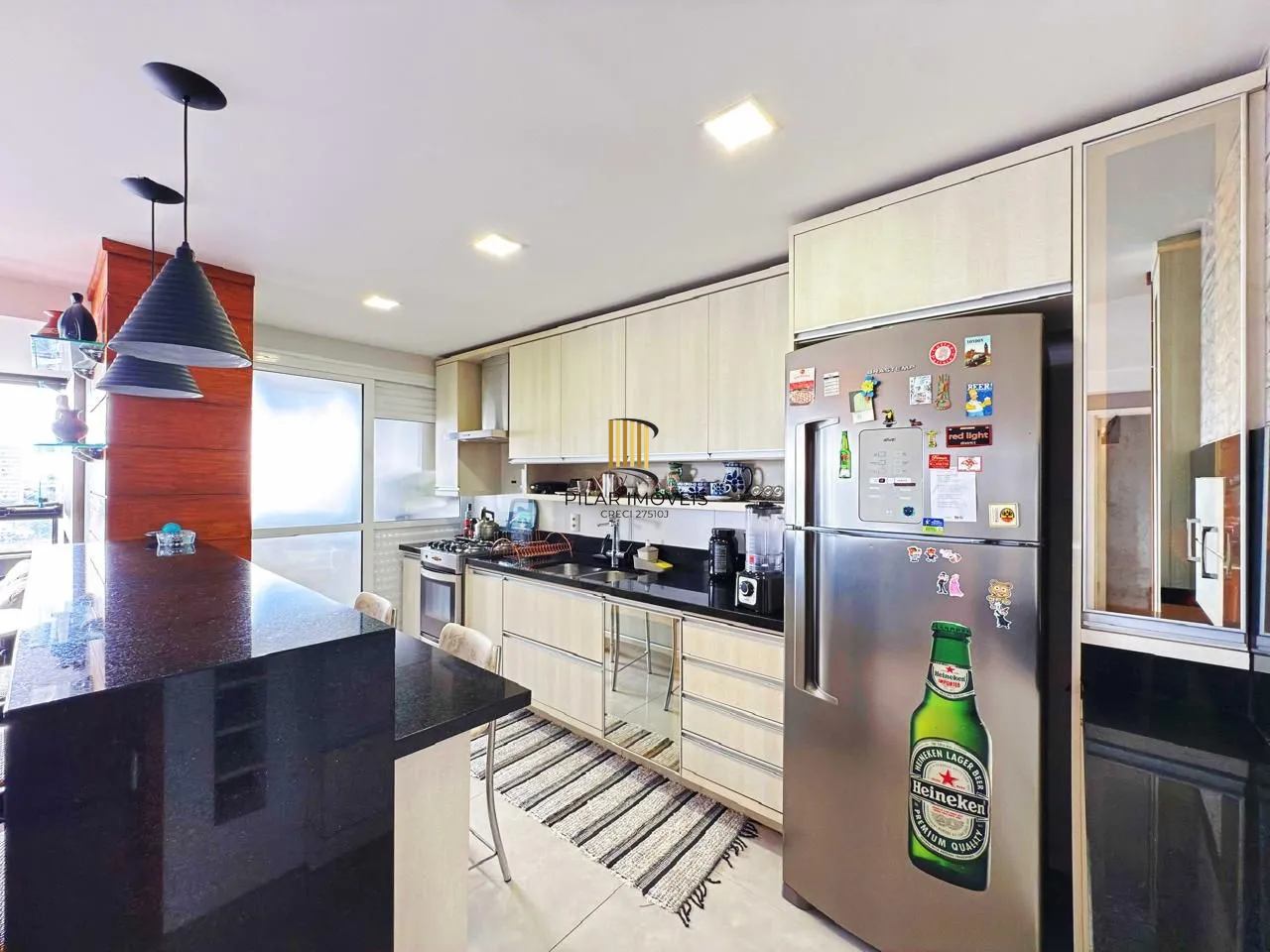 Apartamento de 3 suítes com 3 vagas, 136 m2 próximo ao Shopping Iguatemi.