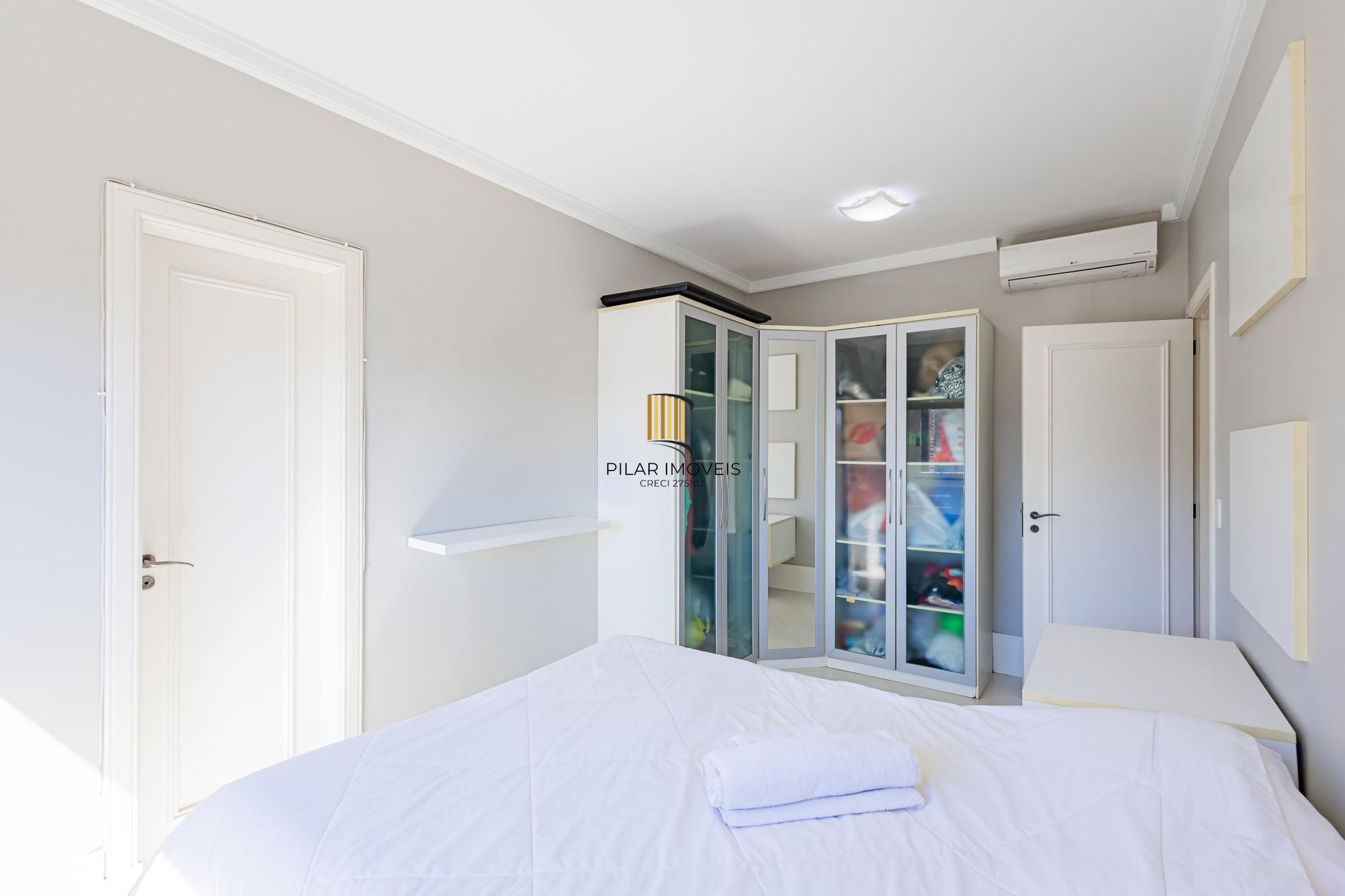 Espetacular apartamento 3 suítes 3 vagas com infra completa no Moinhos de Vento