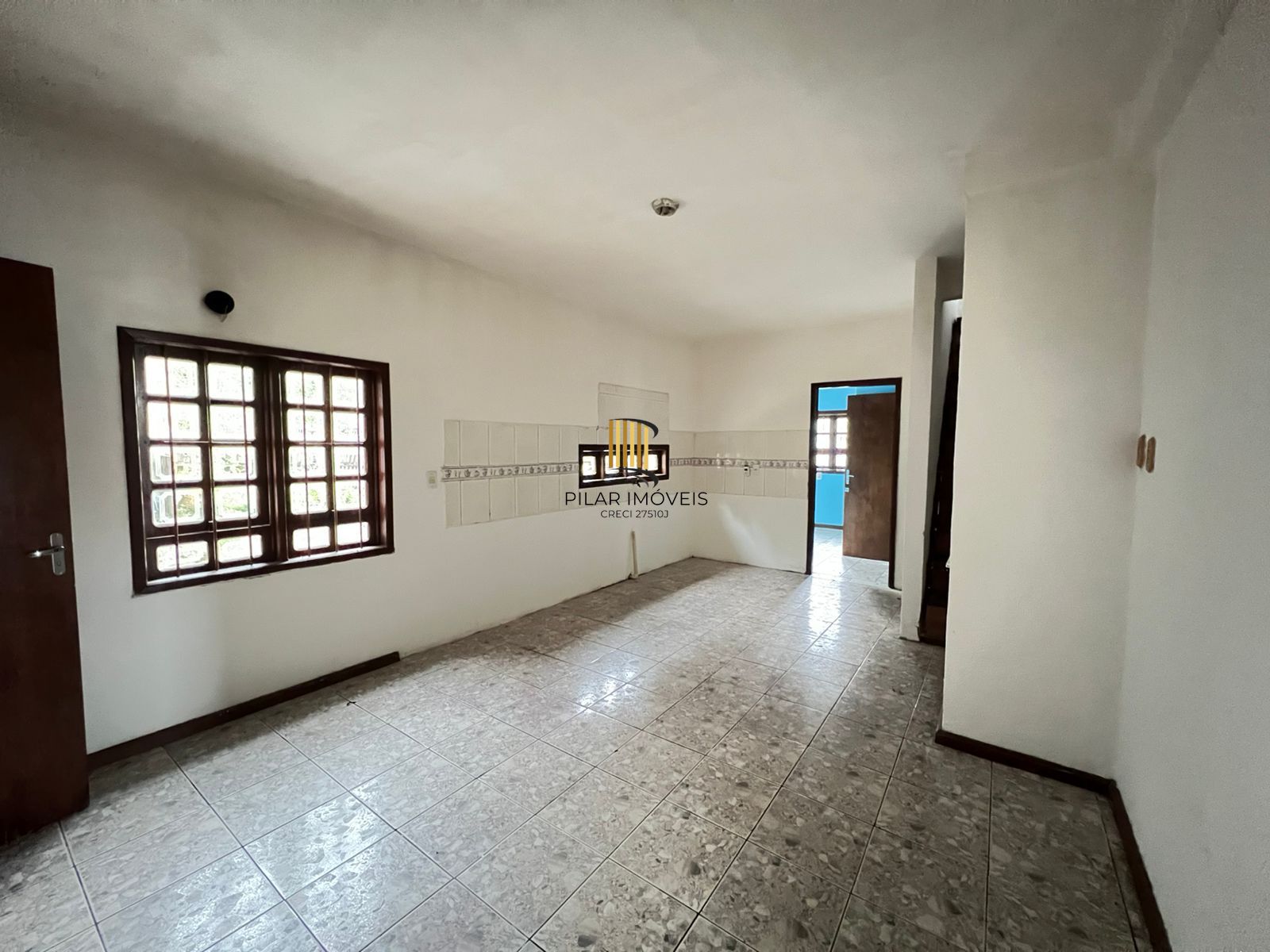 Chácara a venda com casa de 170 m2, terreno com 968 m2 em  Nova Santa Rita