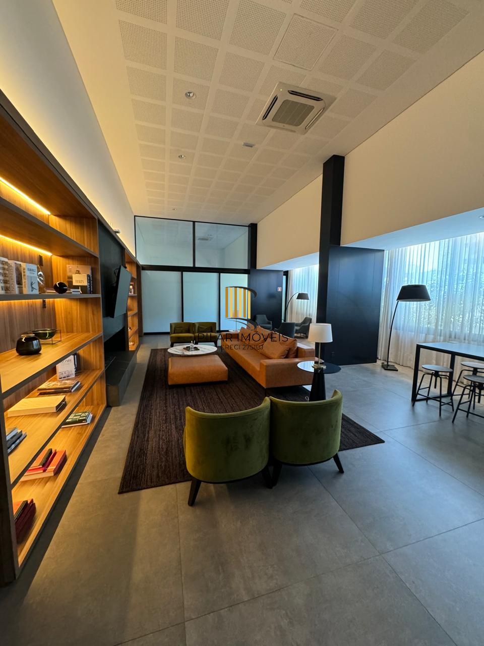 Apartamento de 42 m2 para alugar com 1 suíte, lavabo, churrasqueira e vaga no bairro Boa Vista em Porto Alegre.