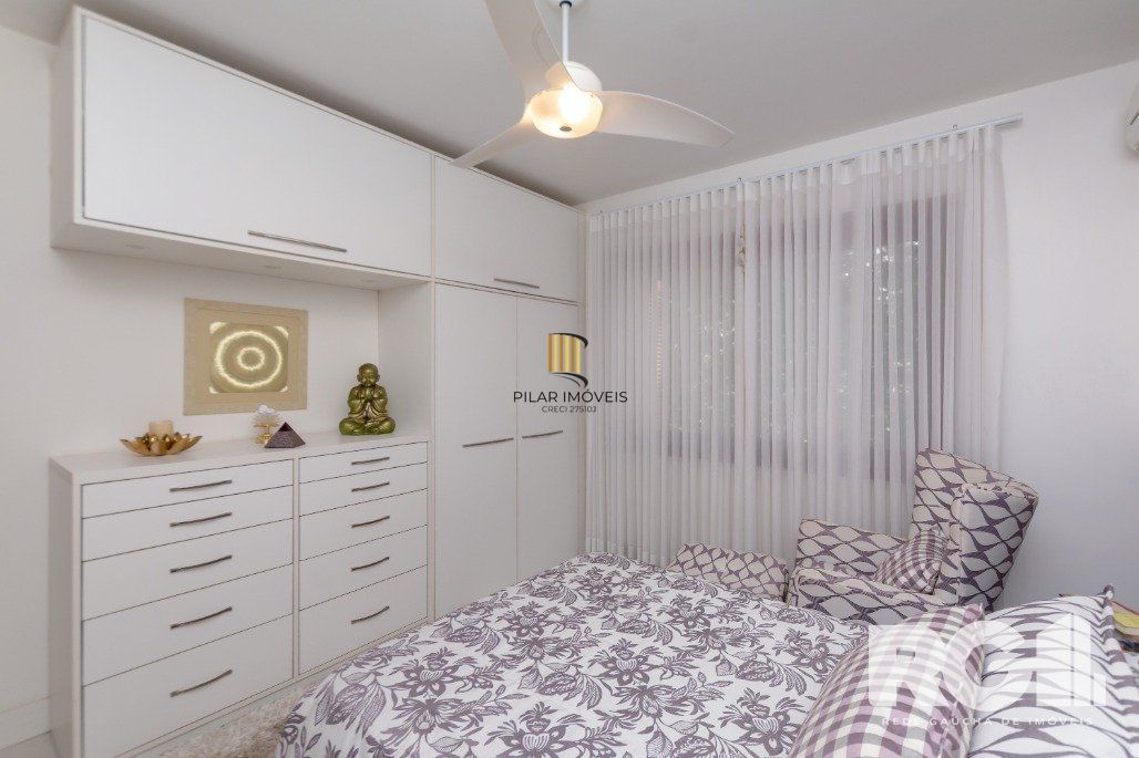 Apartamento Reformado! Com 3 dorm, sendo 1 suíte, 2 vagas na Rua Corte Real.