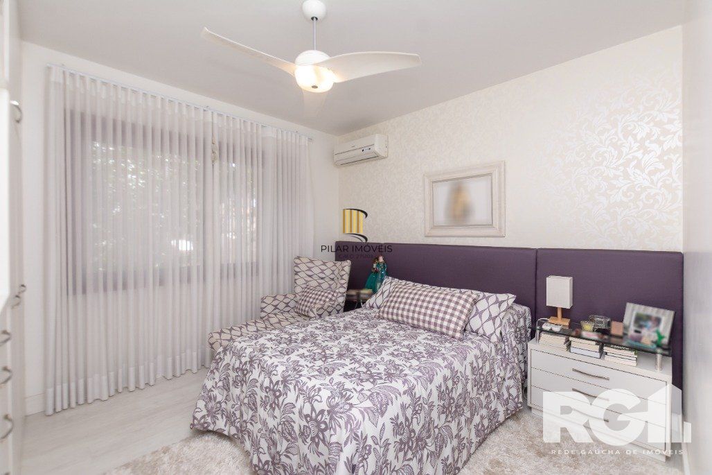 Apartamento Reformado! Com 3 dorm, sendo 1 suíte, 2 vagas na Rua Corte Real.
