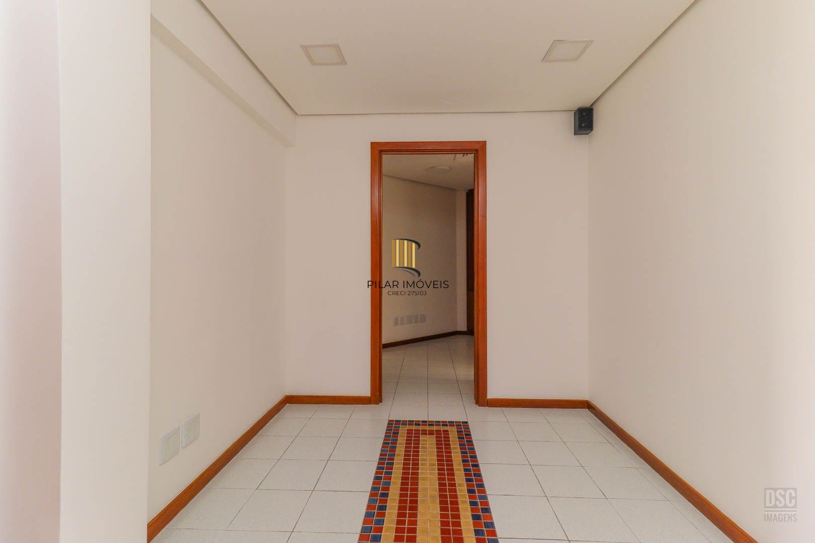 Sala comercial em um ponto excelente da Rua Padre Chagas.