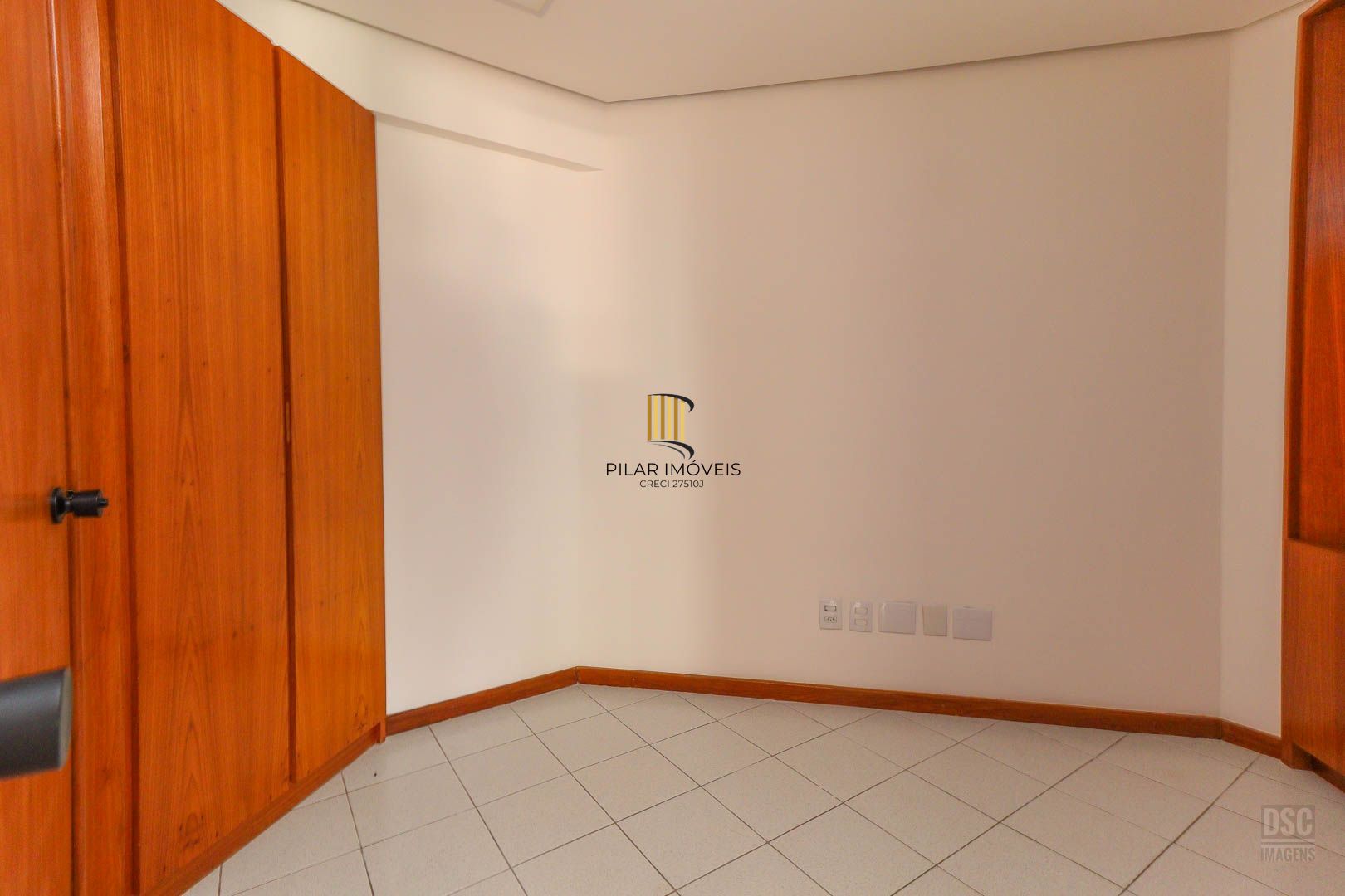 Sala comercial em um ponto excelente da Rua Padre Chagas.