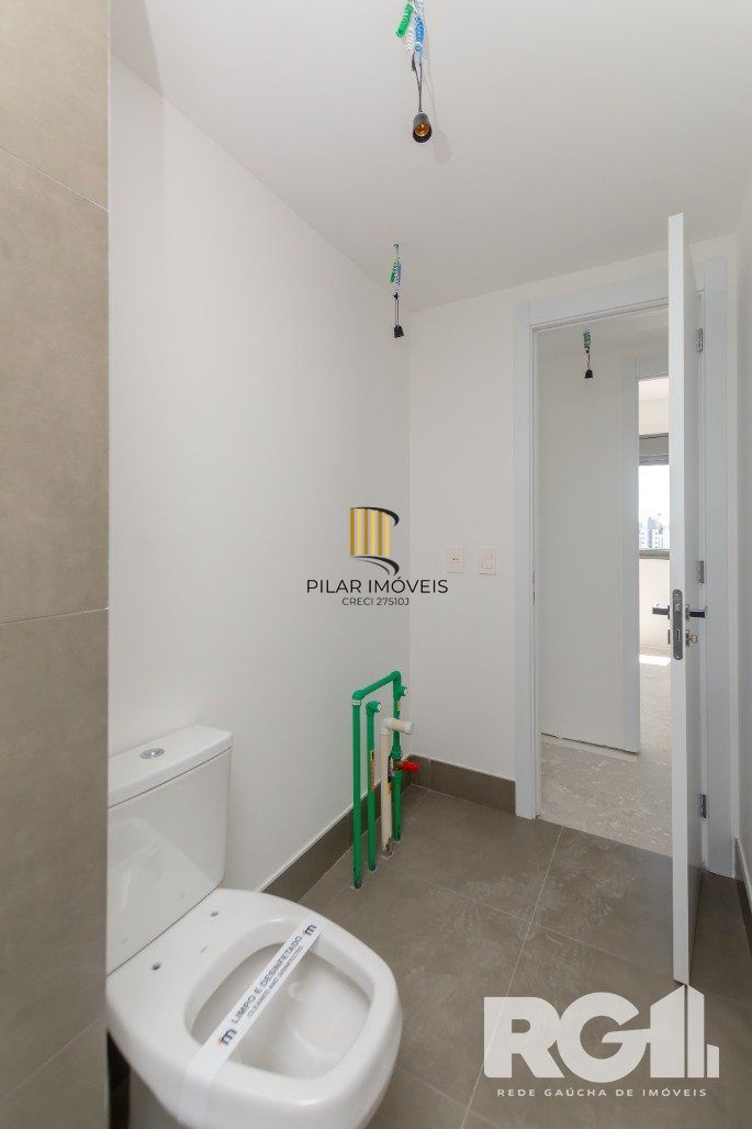Apartamento com suíte, churrasqueira, vista e uma infraestrutura incrível!!