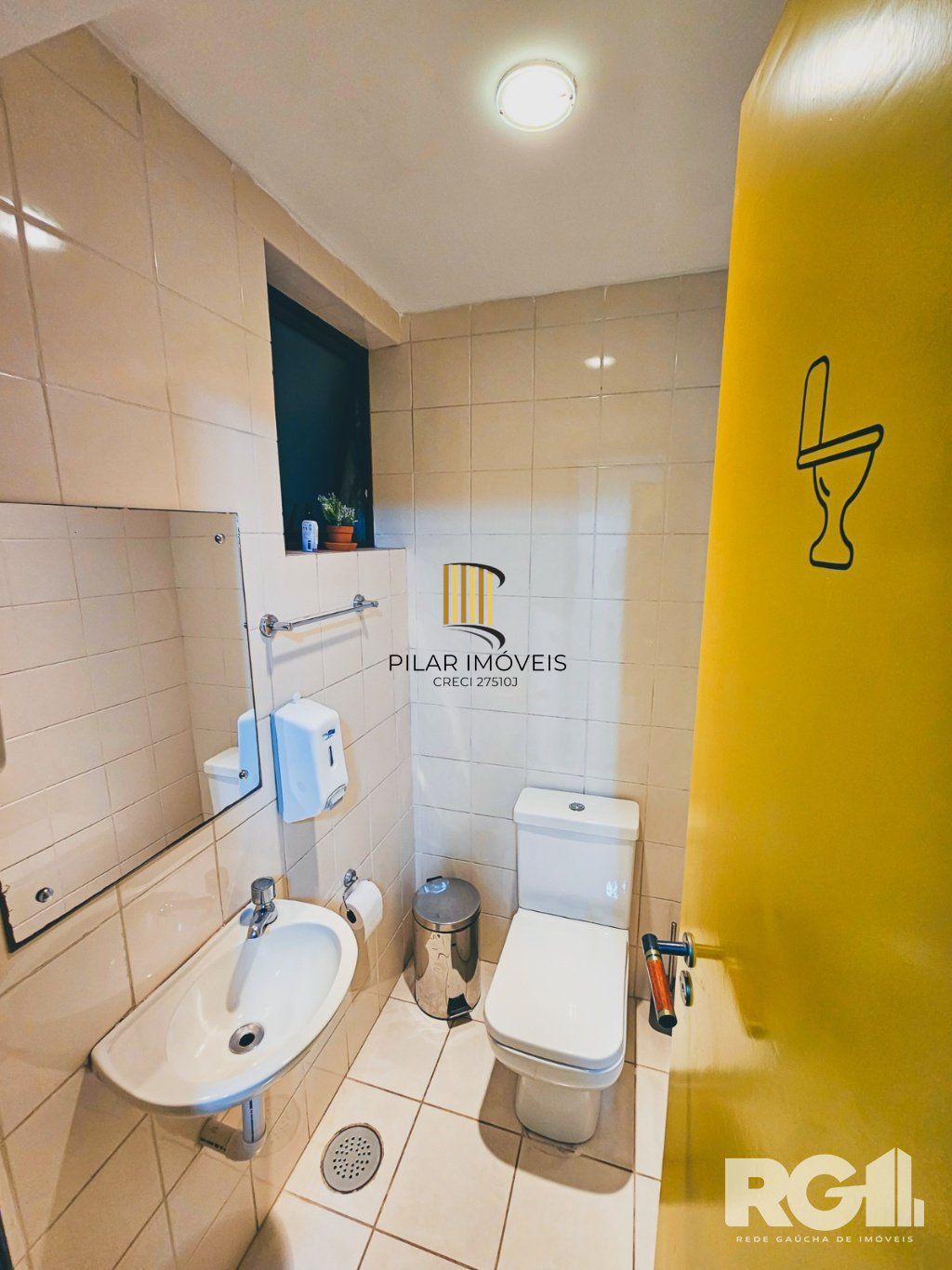 EXCELENTE SALA COMERCIAL REFORMADA, COM 127M²!