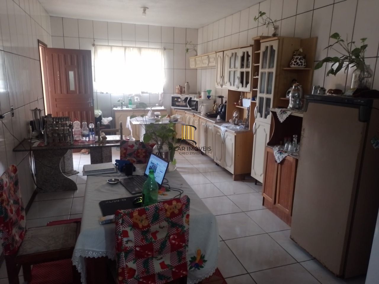 Casa no Bairro Ponta Grossa com terreno medindo 10x30.