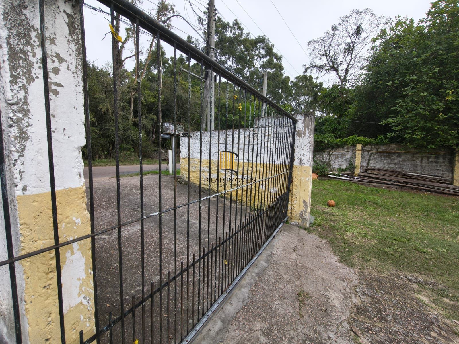 Terreno medindo 1.296m² no bairro Ponta Grossa - Porto Alegre/RS