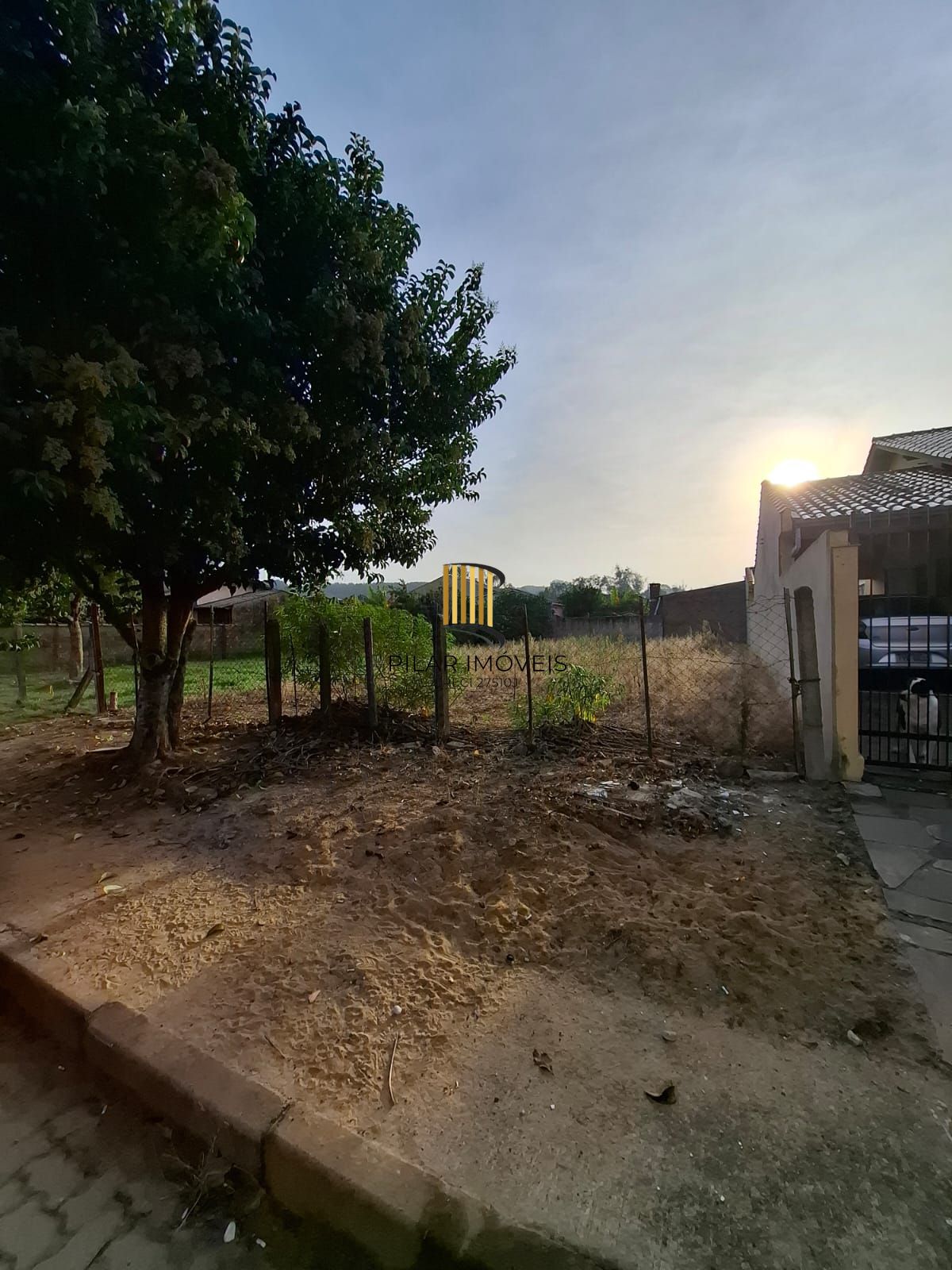 Terreno a Venda no bairro Belém Novo medindo 10x25 - Pilar Imóveis