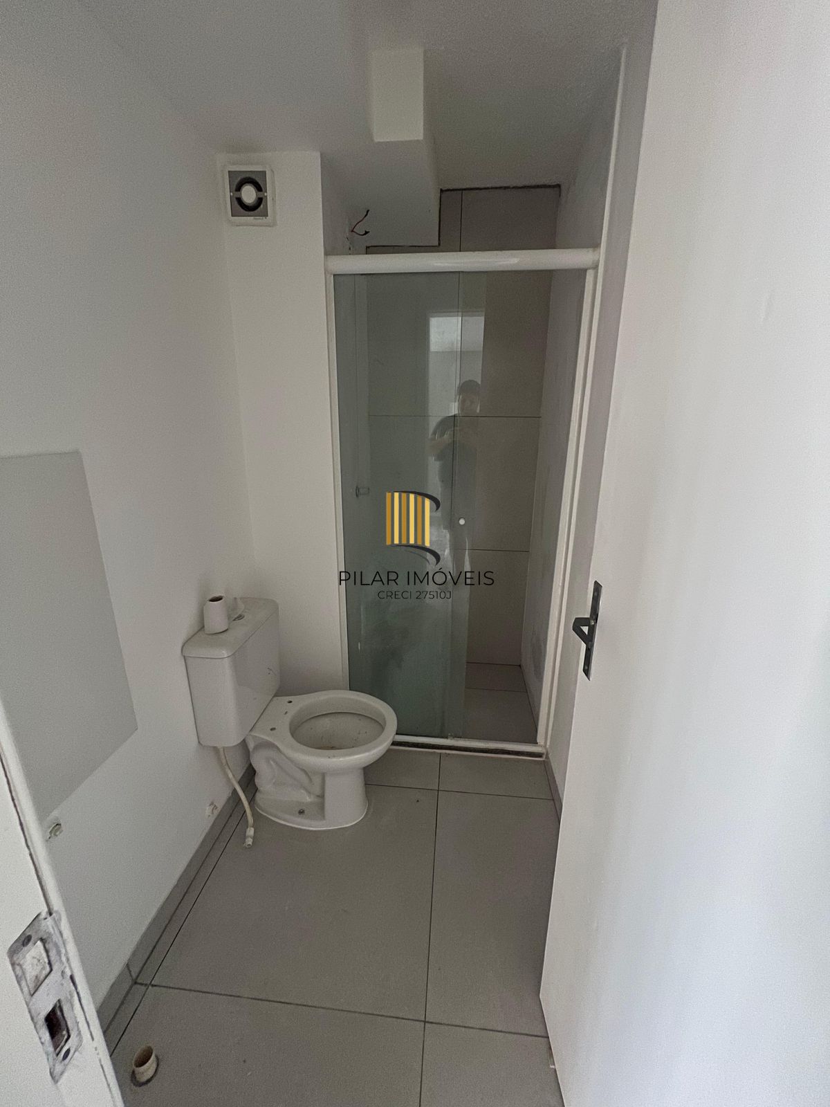 VENDO APARTAMENTO Estrada do Barro Vermelho  Villa Liane