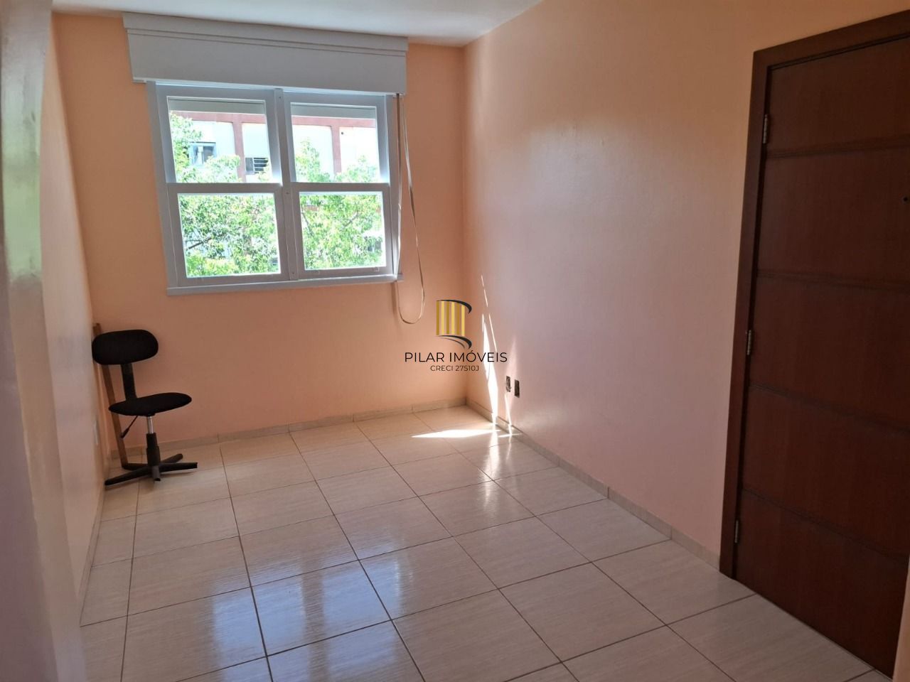 Apartamento Bairro Camaquã 2 dormitórios