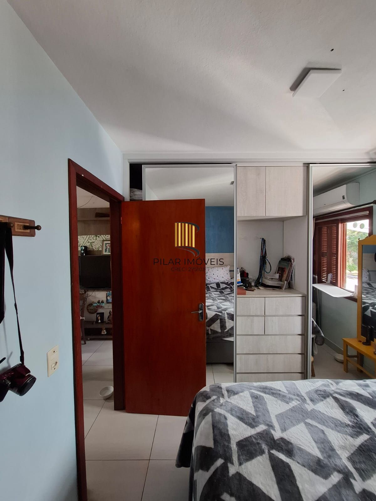 Casa de 1 Dormitório dentro de condomínio fechado no bairro Guáruja.