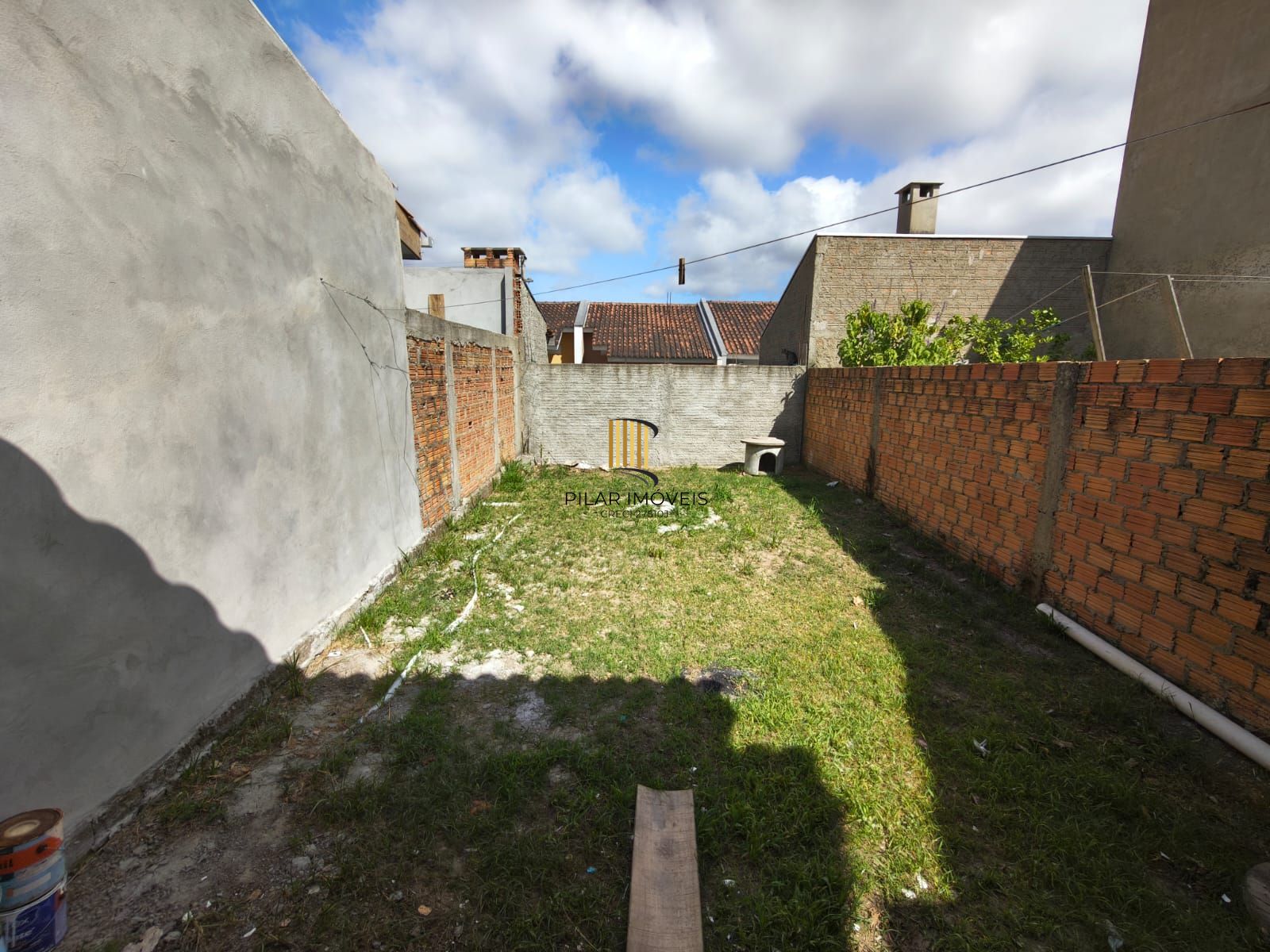 Casa Térrea no Bairro Restinga - Porto Alegre/RS