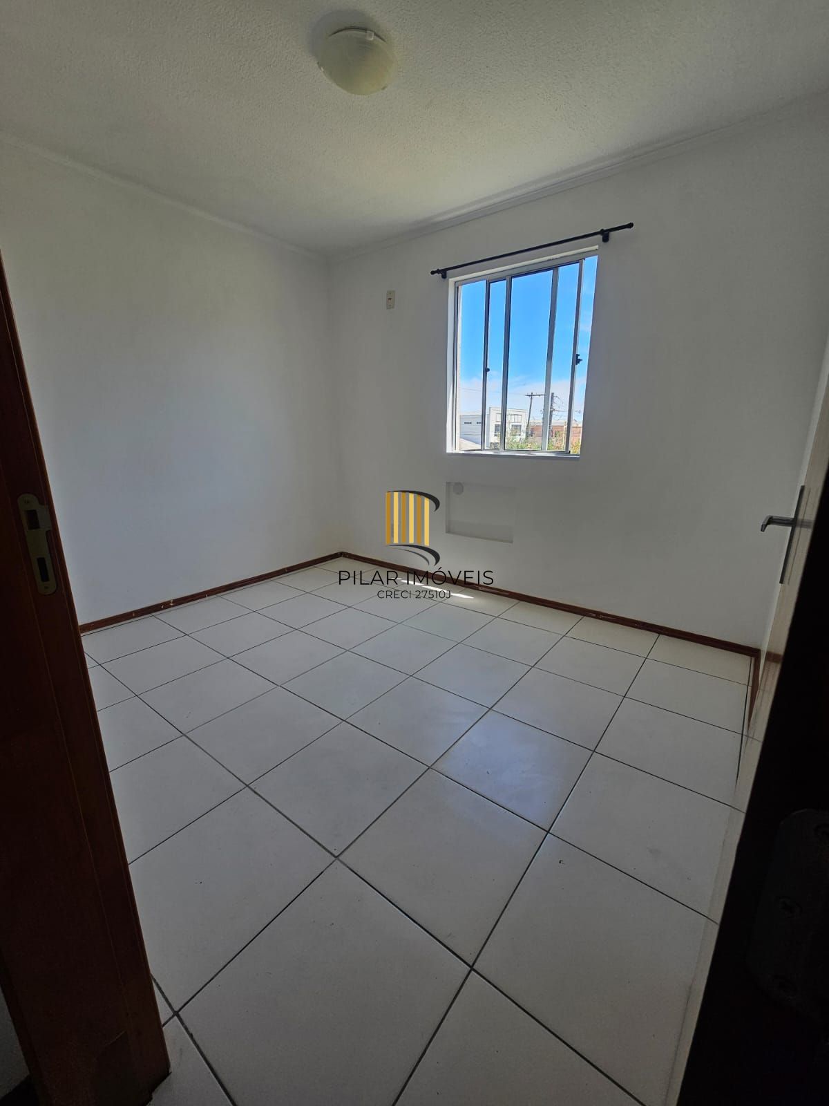 Apartamento 2 Quartos com Piscina e Portaria 24h na Restinga Porto Alegre/RS