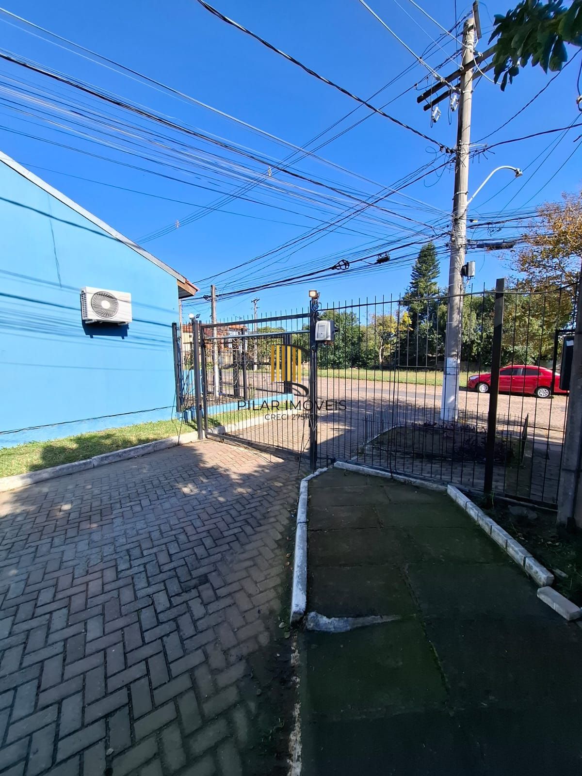 Casa de 1 Dormitório dentro de condomínio fechado no bairro Guáruja.