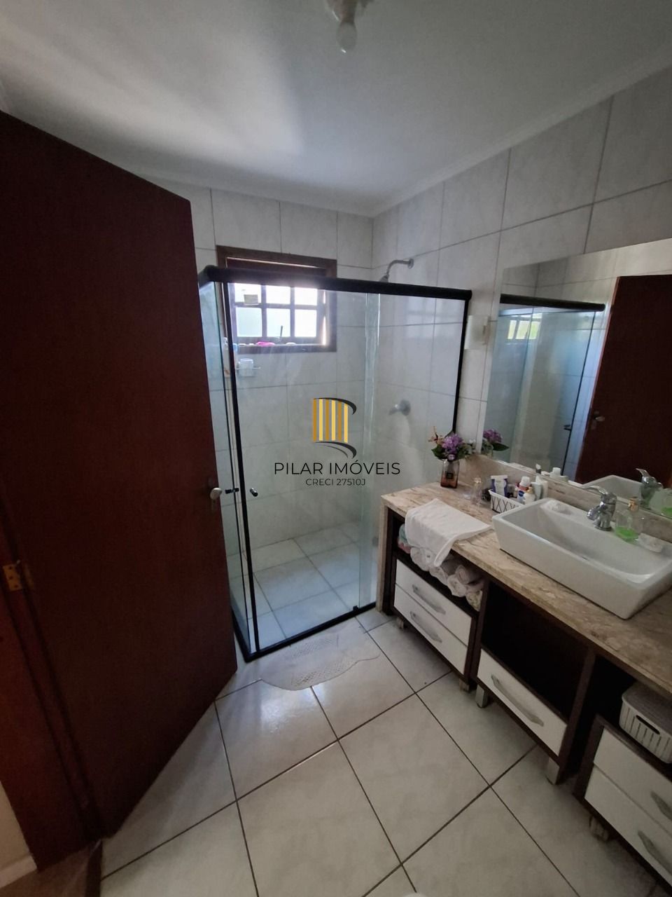 Casa 4 dormitórios no bairro Vila Nova
