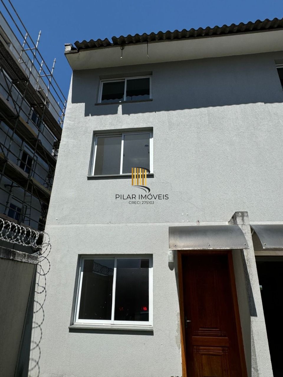 Sobrado 3 dormitórios no bairro Aberta dos Morros - Pilar Imóveis