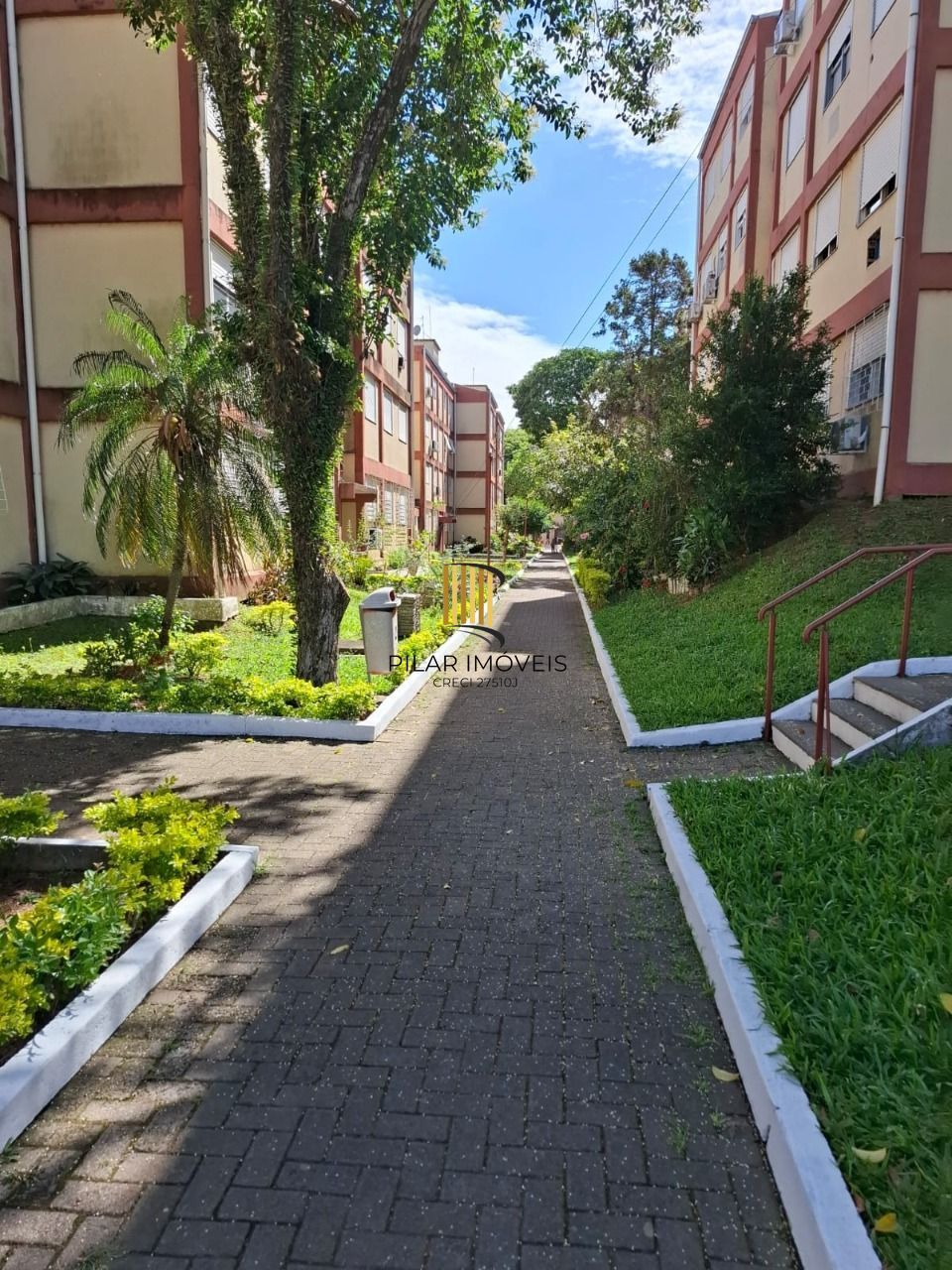 Apartamento Bairro Camaquã 2 dormitórios