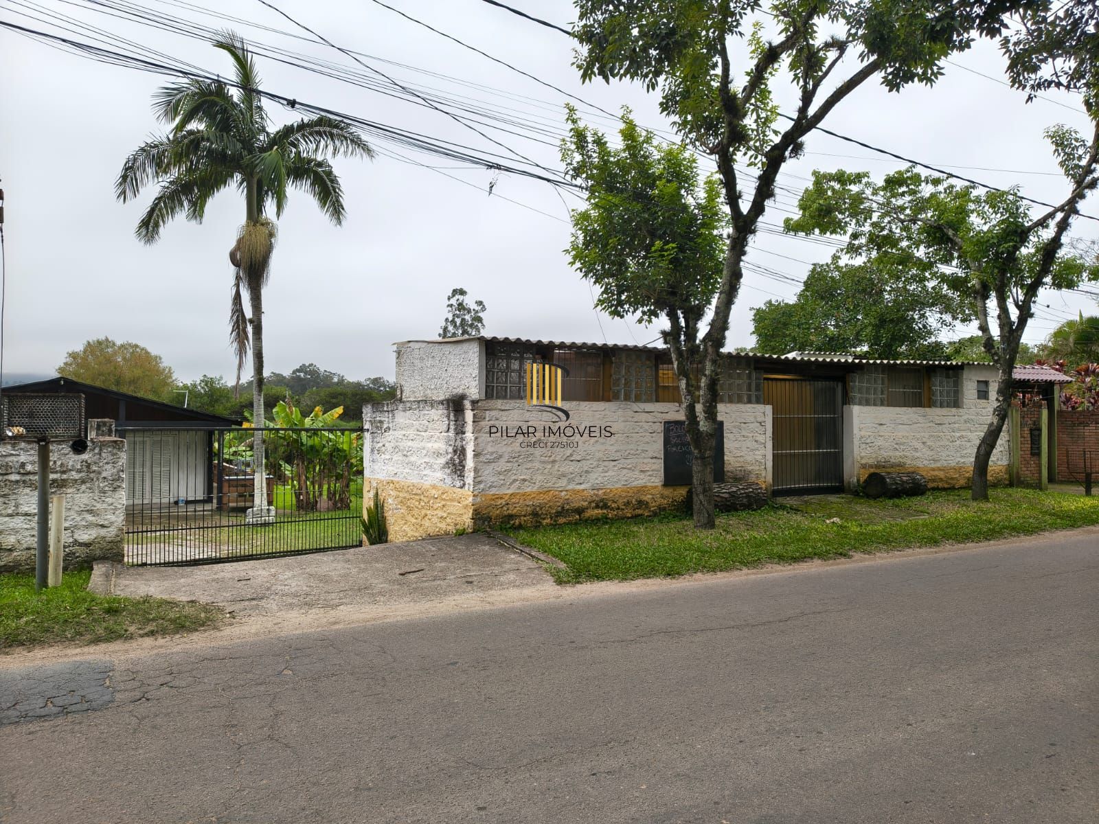 Terreno medindo 1.296m² no bairro Ponta Grossa - Porto Alegre/RS