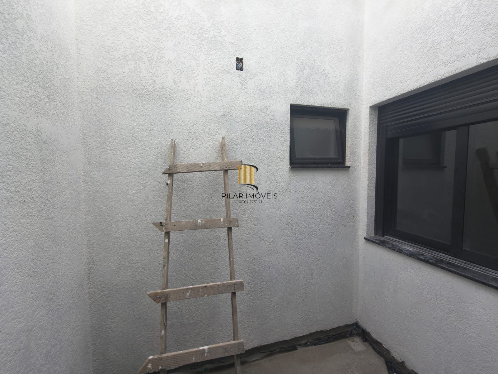 Casa 3 Dorm com Pé Direito Alto e 2 Vagas | Zona Sul POA