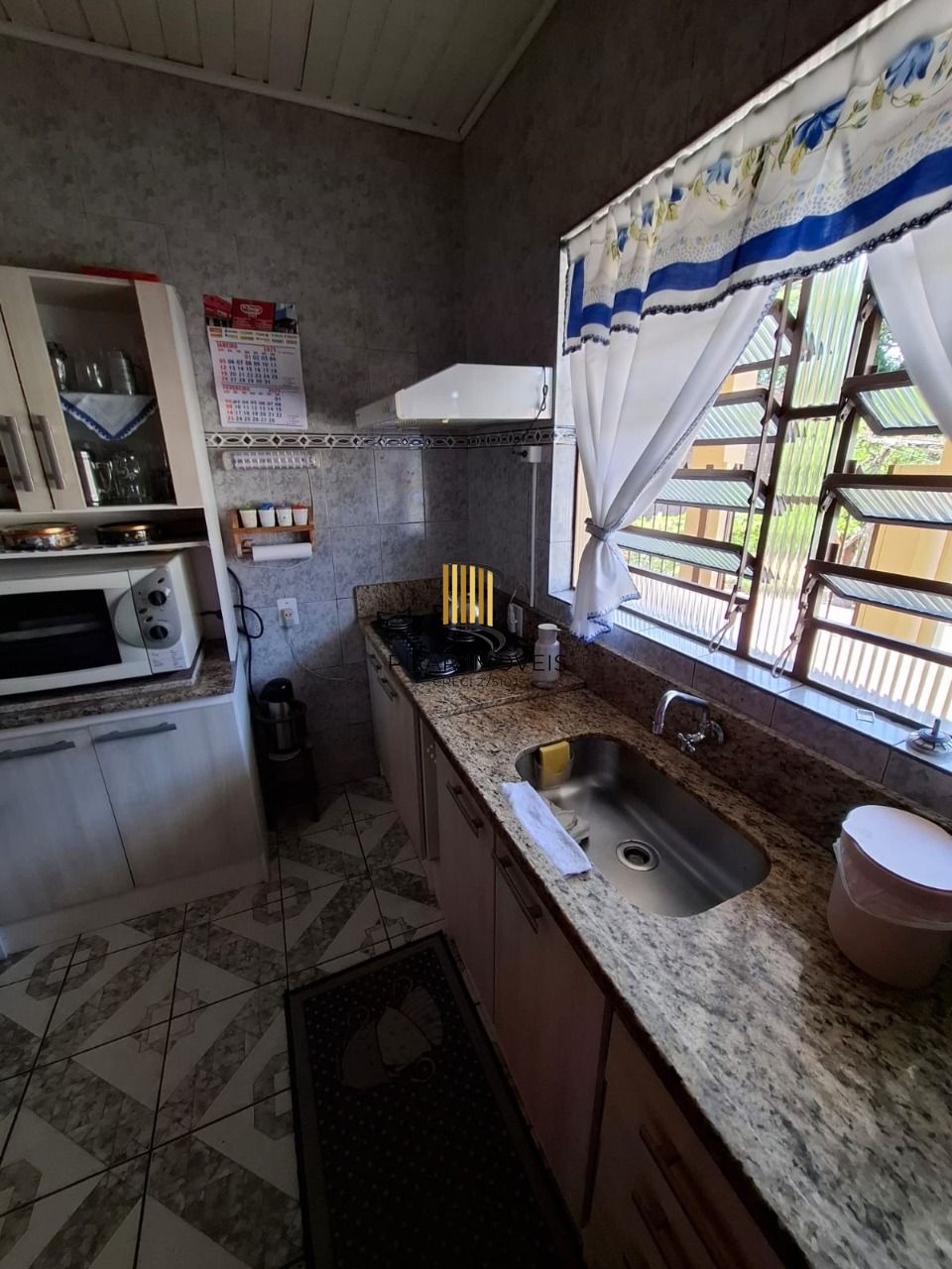 Casa 4 dormitórios no bairro Tristeza