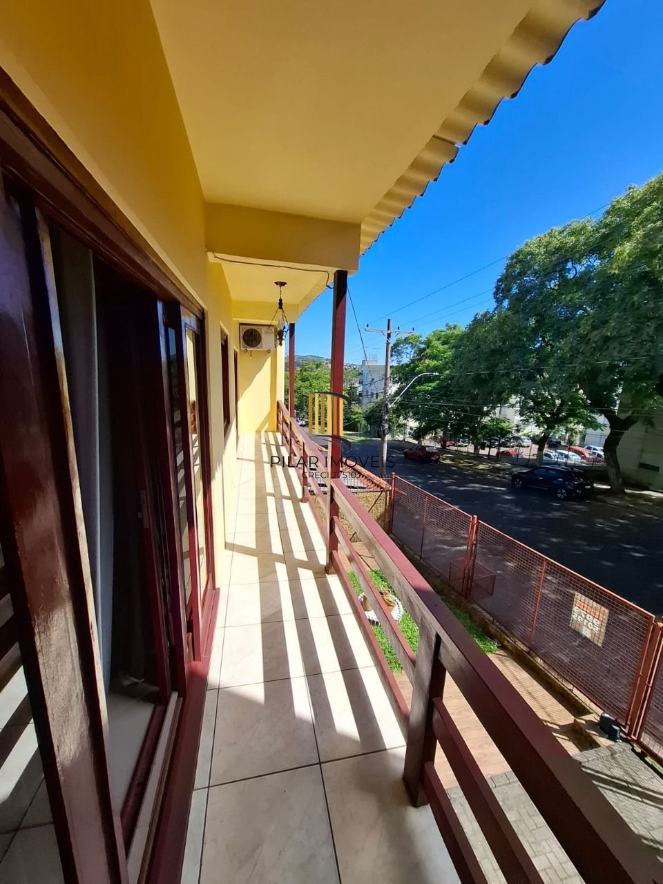 Casa 4 dormitórios no bairro Vila Nova